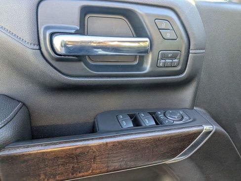 Used 2020 GMC Sierra 2500 Denali w/ Denali Ultimate Package image 12