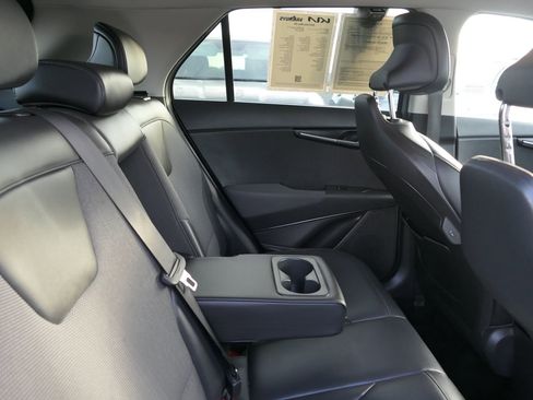 Used 2023 Kia Niro EX image 27