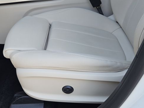 Certified 2023 Mercedes-Benz EQB 350 4MATIC SUV image 25