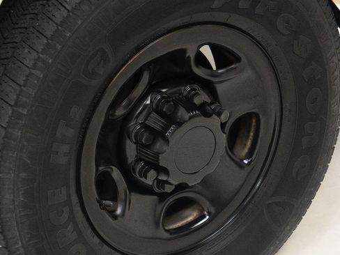 Used 2017 Chevrolet Express 2500 Extended image 56