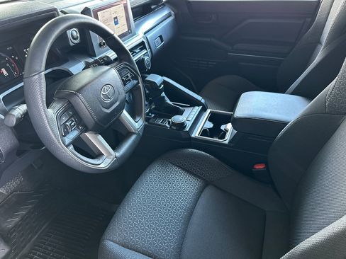 Used 2025 Toyota 4Runner SR5 image 12