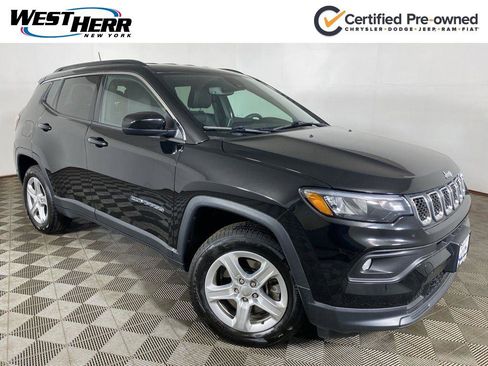 Used 2023 Jeep Compass Latitude w/ Convenience Group AWD/4WD image 1