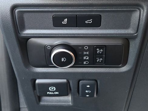 Used 2024 Ford Expedition Limited image 23