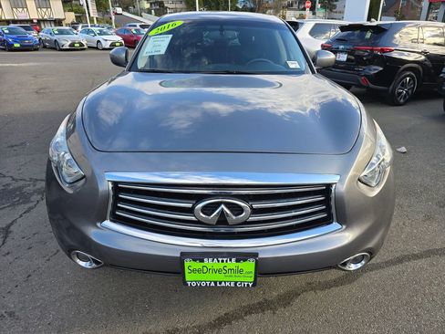 Used 2016 INFINITI QX70 2WD image 2