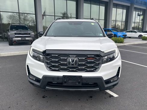 Used 2023 Honda Passport TrailSport image 3