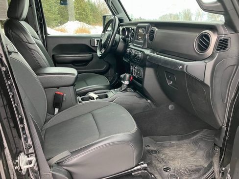 Used 2021 Jeep Gladiator Sport image 17