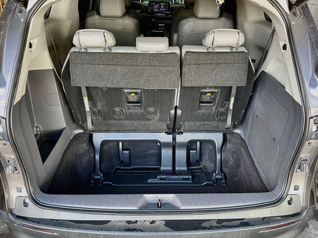 Used 2023 Toyota Sienna XLE AWD/4WD image 27