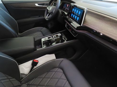 New 2026 Volkswagen Atlas SEL Premium R-Line image 28