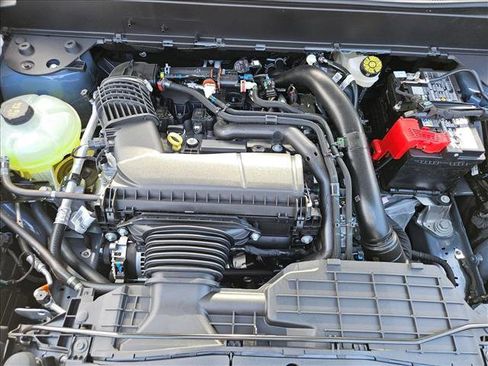 New 2025 Ford Maverick XLT w/ 4K Tow Package image 16