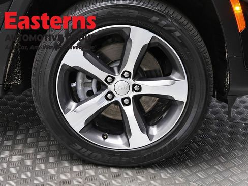 Used 2023 Jeep Grand Cherokee 4WD 4xe image 35
