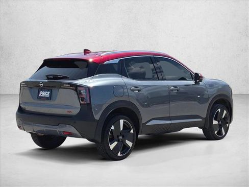 Used 2025 Nissan Kicks SR FWD image 5