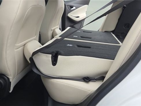 Used 2024 Buick Encore GX Preferred image 19