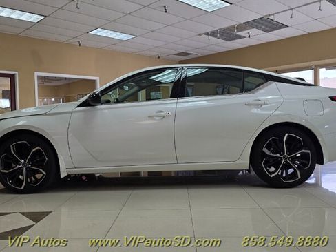 Used 2023 Nissan Altima 2.5 SR image 6