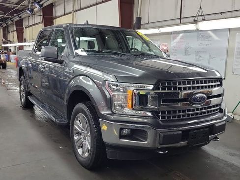 Used 2018 Ford F150 XLT w/ Equipment Group 302A Luxury image 3