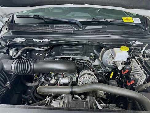 Used 2020 RAM 1500 Limited w/ Body Color Bumper Group image 30