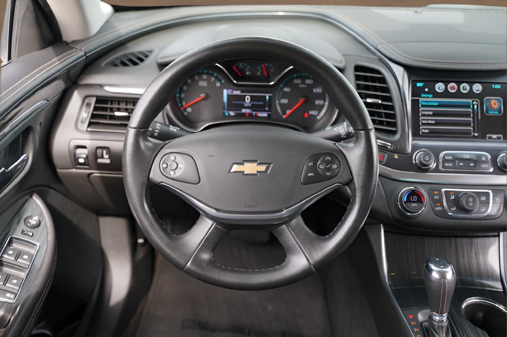 Used 2018 Chevrolet Impala LT FWD image 26