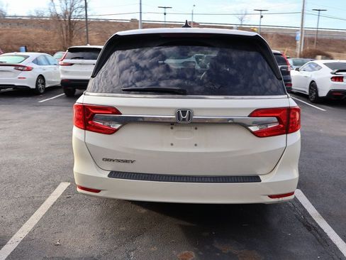 Certified 2018 Honda Odyssey EX-L image 6