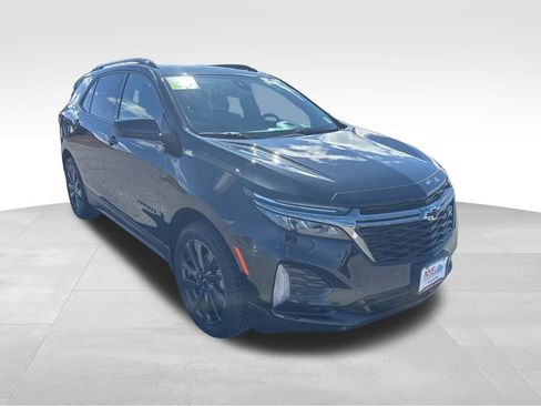 Used 2023 Chevrolet Equinox RS w/ LPO, Floor Liner Package AWD/4WD image 8