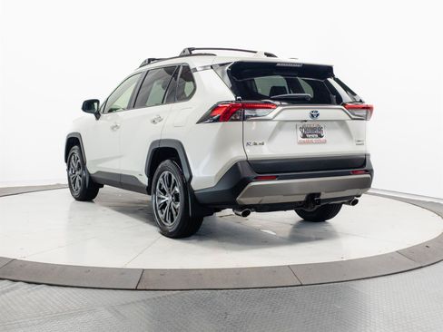 Used 2022 Toyota RAV4 Limited AWD/4WD image 9