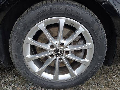 Used 2019 Mercedes-Benz A 220 4MATIC image 8
