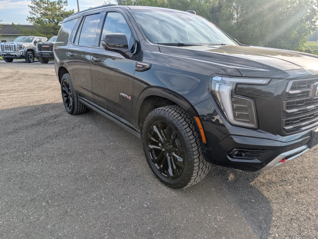 Used 2025 GMC Yukon AT4 Ultimate w/ LPO, Floor Liner Package AWD/4WD image 6