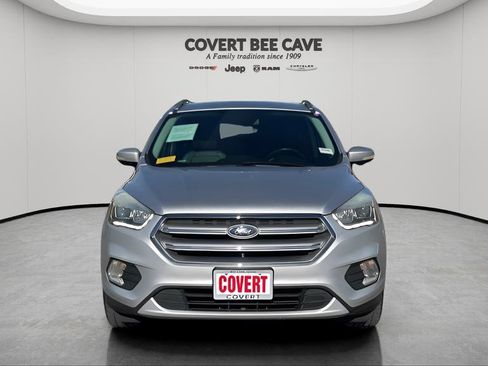 Used 2017 Ford Escape Titanium image 2