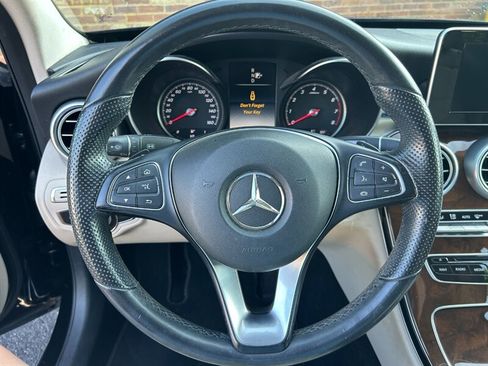 Used 2015 Mercedes-Benz C 300 4MATIC Sedan image 19