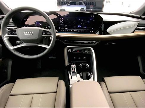 New 2025 Audi Q5 Premium Plus image 6