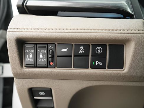 Used 2023 Honda Odyssey Elite image 33