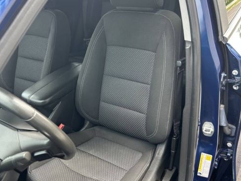Used 2022 GMC Terrain SLE w/ Driver Convenience Package FWD image 11