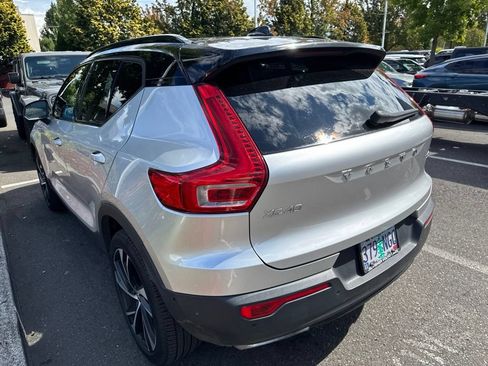 Used 2019 Volvo XC40 T5 R-Design AWD/4WD image 4
