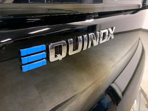 Used 2025 Chevrolet Equinox EV LT image 8