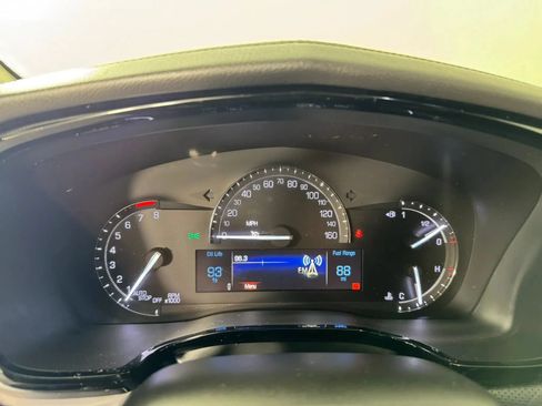 Used 2017 Cadillac XT5 Luxury w/ Driver Awareness Package FWD image 14