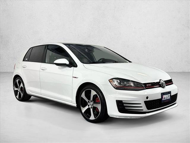 Used 2017 Volkswagen Golf 4-Door FWD image 3