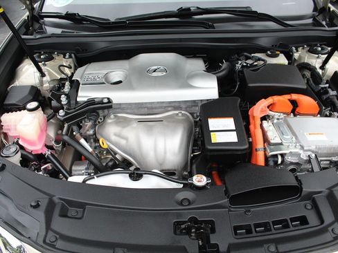 Used 2018 Lexus ES 300h image 37