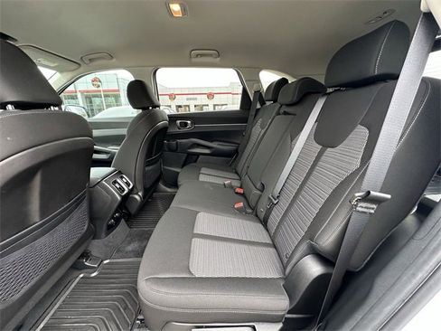 Used 2023 Kia Sorento LX image 26