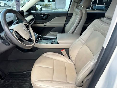 Used 2023 Lincoln Aviator Reserve RWD image 11