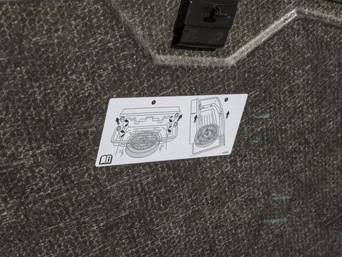 Used 2025 GMC Acadia Elevation image 26