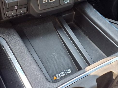 Used 2022 GMC Sierra 1500 AT4 w/ AT4 Premium Package image 15