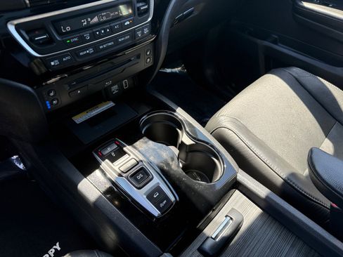 Used 2020 Honda Pilot Elite image 13