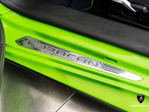Used 2021 Lamborghini Huracan EVO RWD image 32