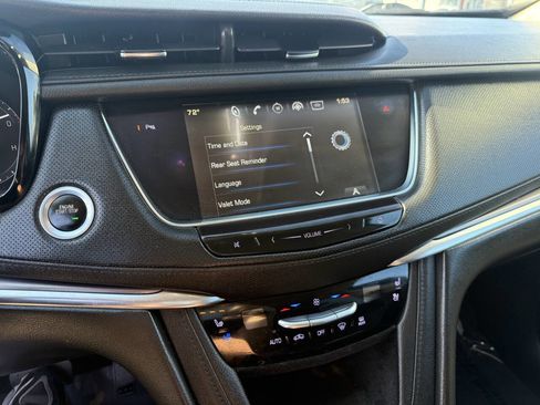 Used 2018 Cadillac XT5 Premium Luxury image 12