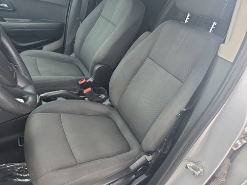 Used 2016 Chevrolet Trax LT image 8