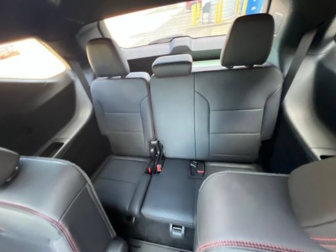 Used 2024 Chevrolet Traverse RS w/ LPO, Floor Liner Package FWD image 25