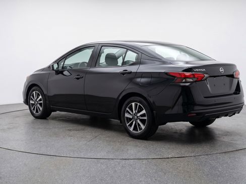 Used 2025 Nissan Versa SV FWD image 6