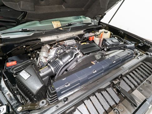 Used 2020 Chevrolet Silverado 2500 LTZ w/ Technology Package image 39