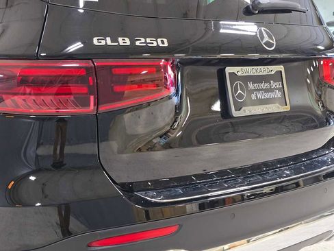 Used 2024 Mercedes-Benz GLB 250 4MATIC image 13