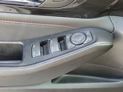 Used 2024 Chevrolet Traverse RS image 32