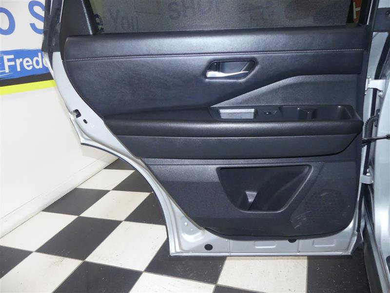 Used 2023 Nissan Pathfinder SL w/ SL Premium Package AWD/4WD image 31