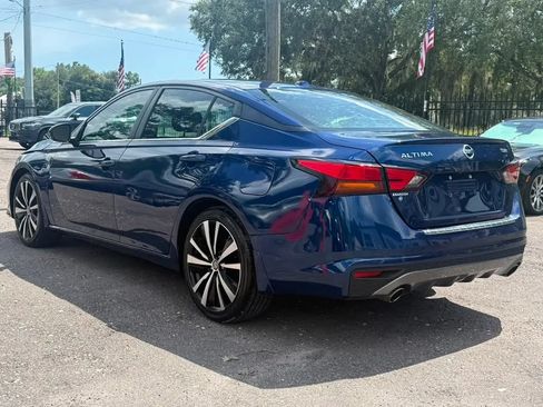 Used 2020 Nissan Altima 2.5 SR w/ Premium Package FWD image 4